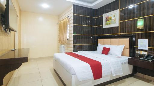 RedDoorz at Winter Hotel Araneta - Hizvo