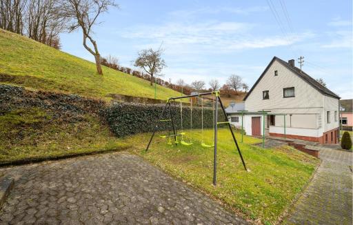 4 Bedroom Nice Home In Oberelz - Housity