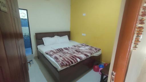 HOTEL MEERA - Housity