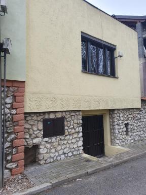 Ubytování nad sklípkem - Housity