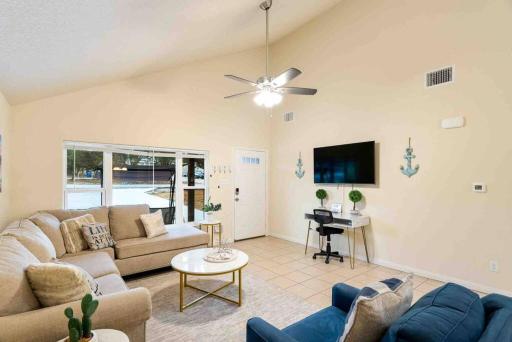 The Lake House - Housity