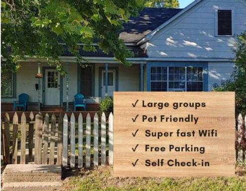 Pretty Lakehouse for a Great, Inexpensive Getaway! - Housity
