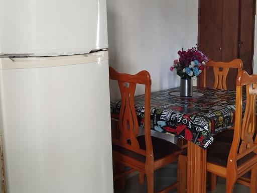 Kitnet na praia - Housity