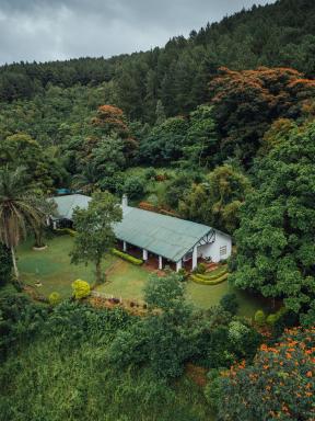 Kudaoya Bungalow by Lalan Leisure - Housity