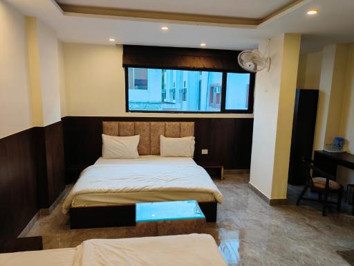 Yuvraj Hotel - Housity