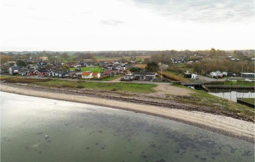 Four-Bedroom Holiday Home In Brenderup Fyn - Housity