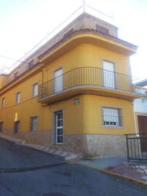 Hostal Adrian - Housity