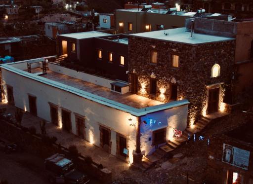 Hotel La Tarjea - Housity