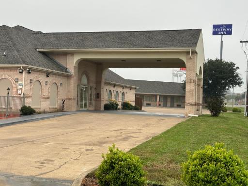 Bestway Inn - Housity