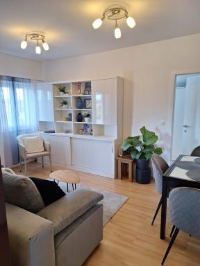 Apartment Dorina - Housity
