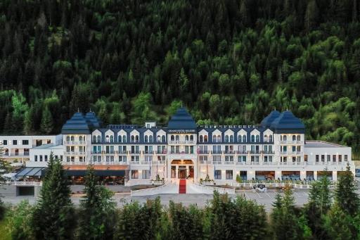 Grand Hotel Belushi - Housity