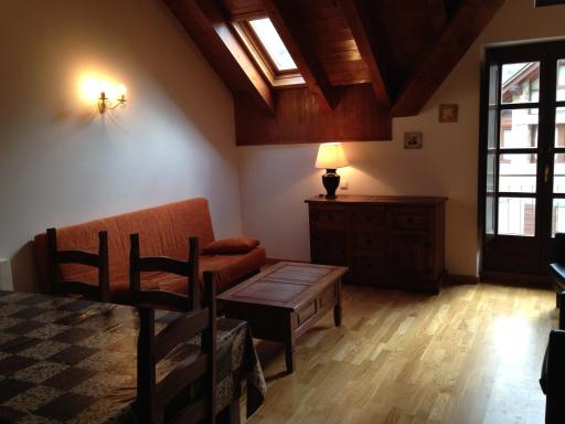 Apartaments Pirinenc - Housity