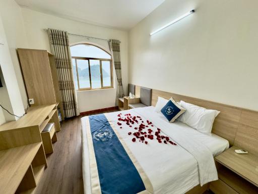 Cat Ba Plaza Hotel - Housity