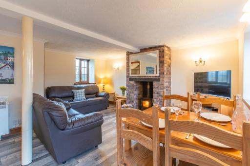 Yr Eifl Cottage - Housity