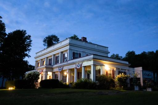 Arlington Inn & Spa - Housity