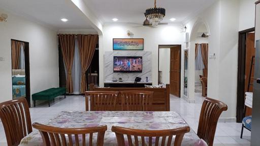 Rinting Corner Islamic Homestay, Pasir Gudang - Housity