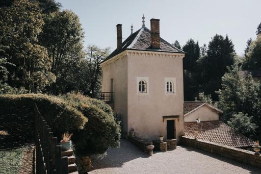 Lyon Country House - Tour de Garde - Housity