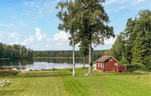Beautiful Home In Ormaryd With Ethernet Internet - Housity