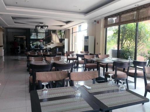 Hotel Ariana - Housity