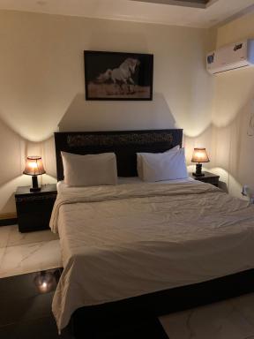 Sunrise Rest House - Housity