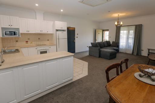 The Lawson Riverside Suites - Housity