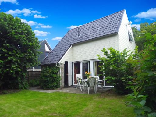 Fee 5 pers Modern holiday home with sauna and fenced garden - Housity