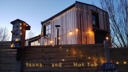 Tiny house, sauna hot tub Gesves Namur Ardennes - Housity