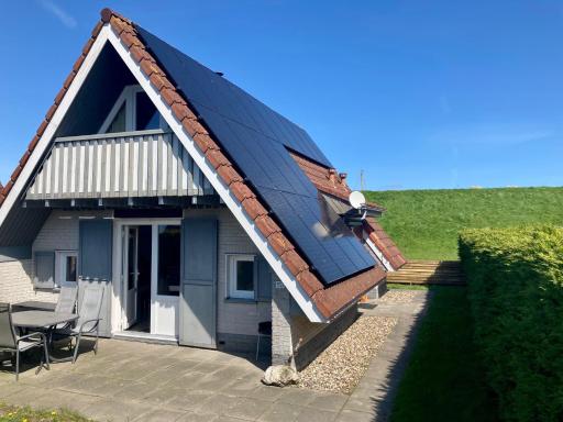 am Deich 6 pers House with a private terrace behind a dike by the Lauwersmeer - Housity