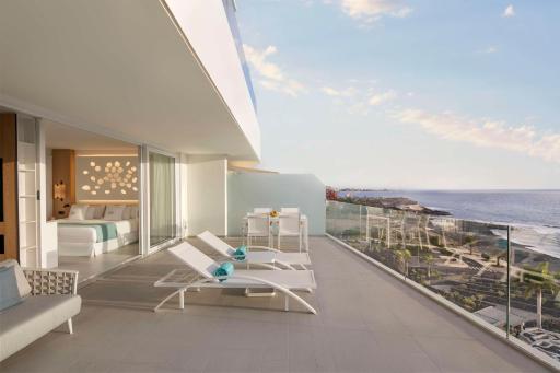 Royal Hideaway Corales Suites - Housity
