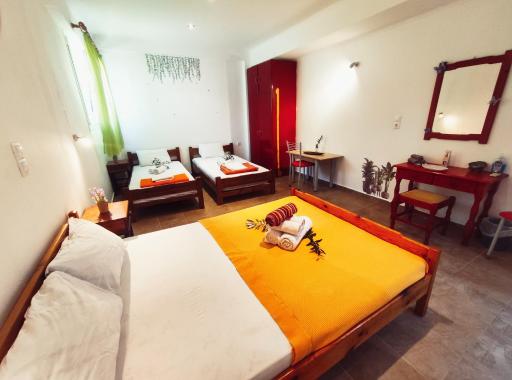 Rena's Rooms Μελίντα - Housity