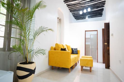 Pili Pili Kahawa House - Housity