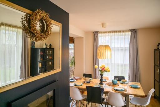 Detached House - 10 min walk to the beach, Garden, BBQ, 40inSmartTV, Parking - Housity
