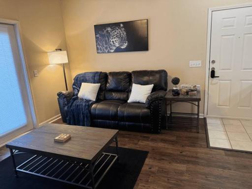Magnolia Escape: 1BD/1BA w/ Gym, Pool, BBQ Grill - Housity