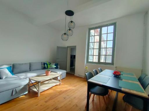 L'escale de Compostelle, centre ville à 5 minutes du Canal - Housity