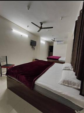 Hotel Veer Palace - Housity
