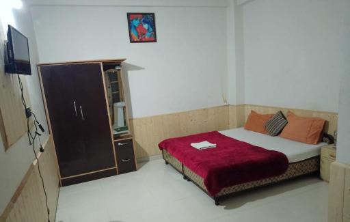 Sood stay in by Dushprabh - Housity