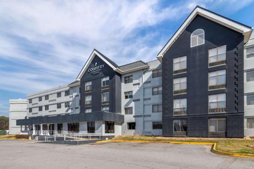 Country Inn & Suites by Radisson, Atlanta Airport South, GA - Housity