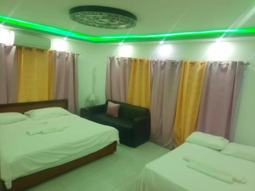 Valley View Hotel - Housity