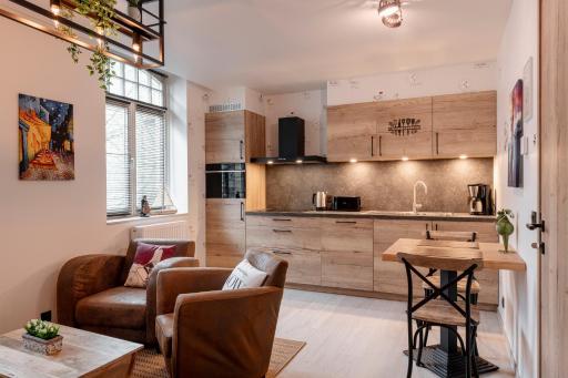 Poppies Flats - Housity