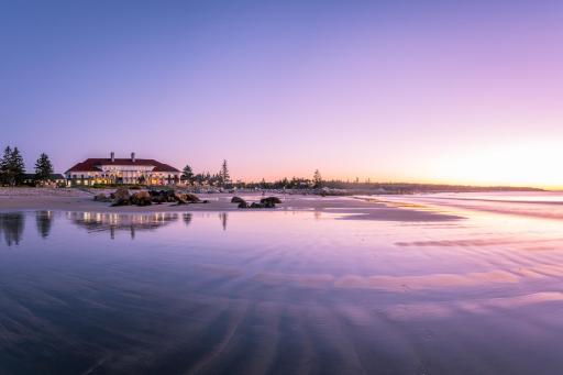 White Point Beach Resort - Housity