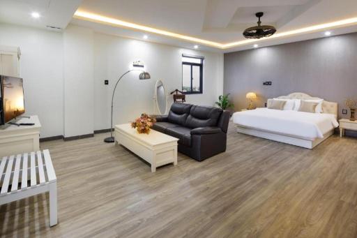 Lara Hotel - Housity