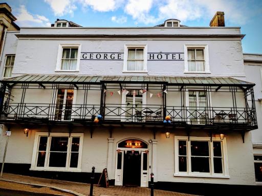 George Hotel & Granary - Housity