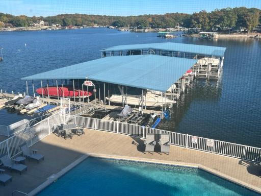 Lake Lodge Condo - Housity