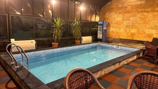 Poolside Argel - Housity