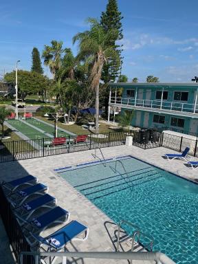 Sea Jay Motel and Marina - Housity