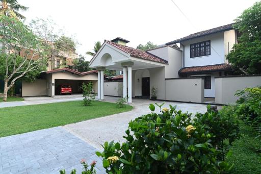 Serene Manor - Housity