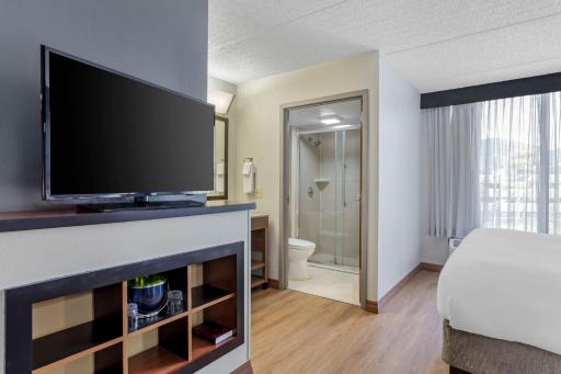 Hyatt Place Houston-North - Housity