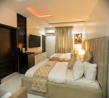 Brimuyo Hotel - Housity