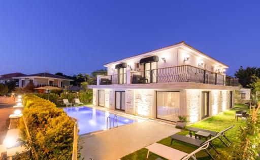 N Hotels Çeşme - Housity