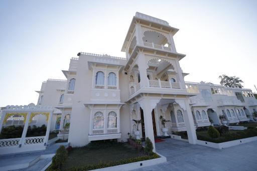 The Kumbha Mahal Resort - Housity